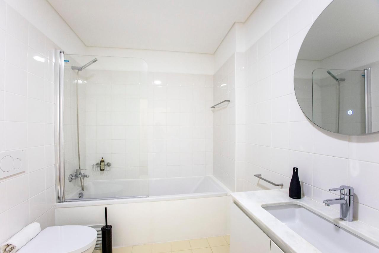 Superb 1Br Flat W/ Garden, Ac & Free Parking By Lovelystay Porto Exterior foto